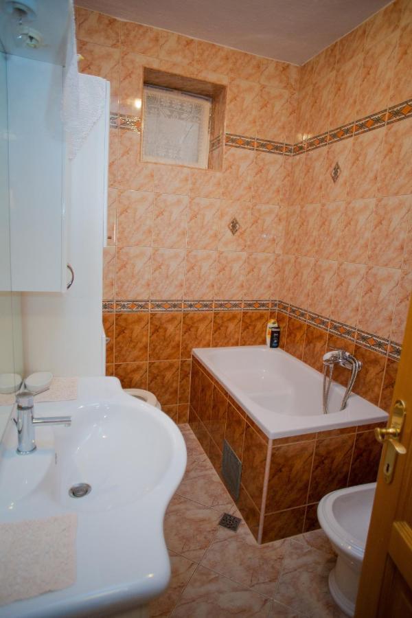 Apartments By The Sea Metajna, Pag - 6522 Zubovići Eksteriør bilde